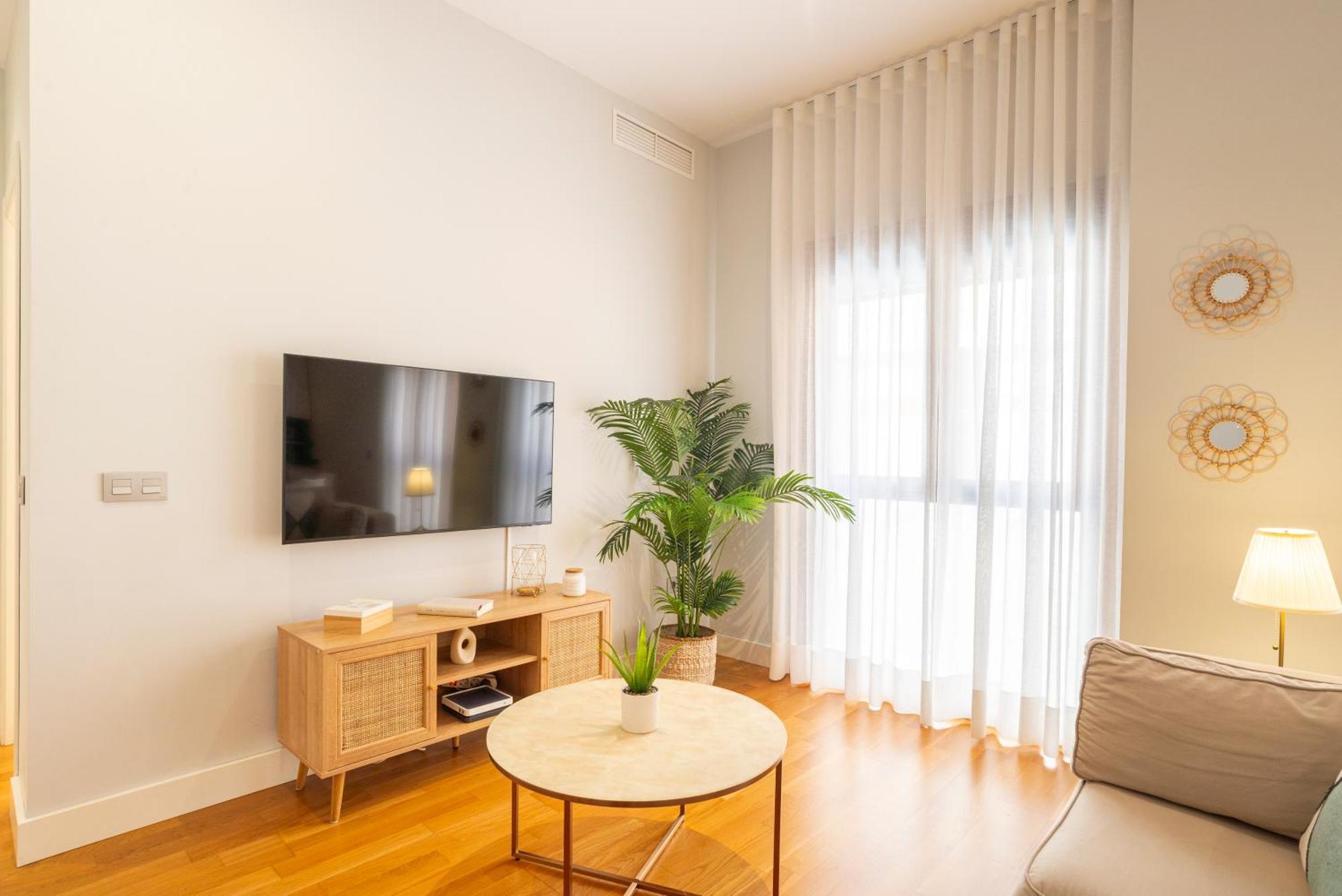 Souviron & Old Town By Ele Apartments มาลากา ภายนอก รูปภาพ