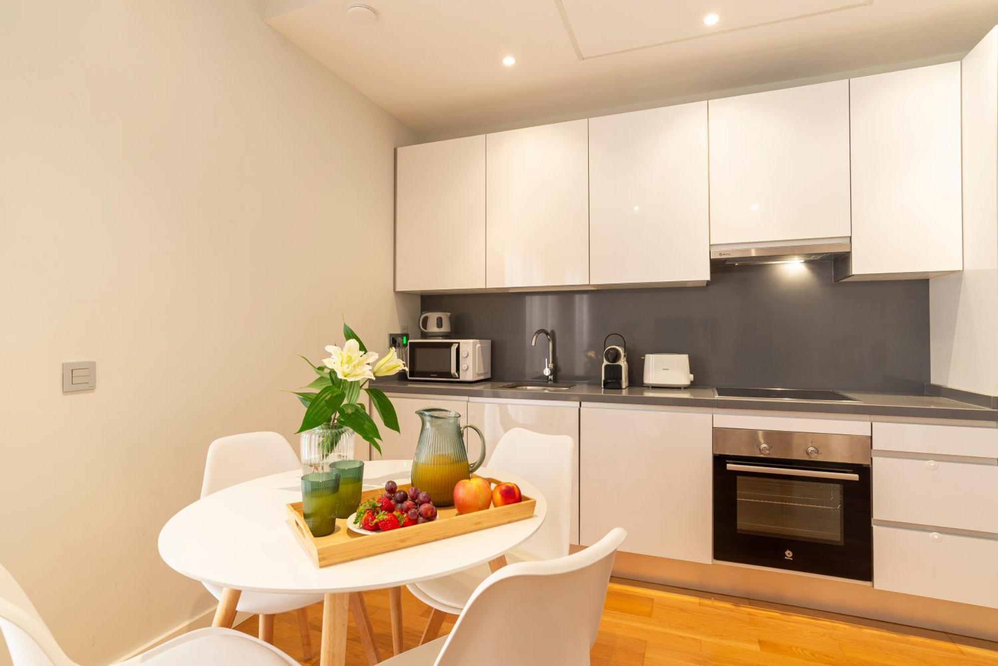 Souviron & Old Town By Ele Apartments มาลากา ภายนอก รูปภาพ