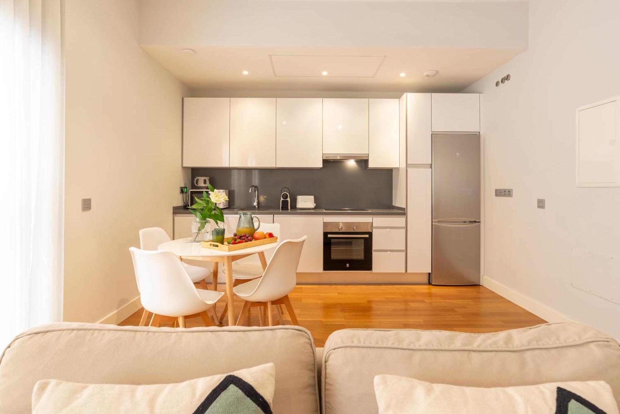 Souviron & Old Town By Ele Apartments มาลากา ภายนอก รูปภาพ