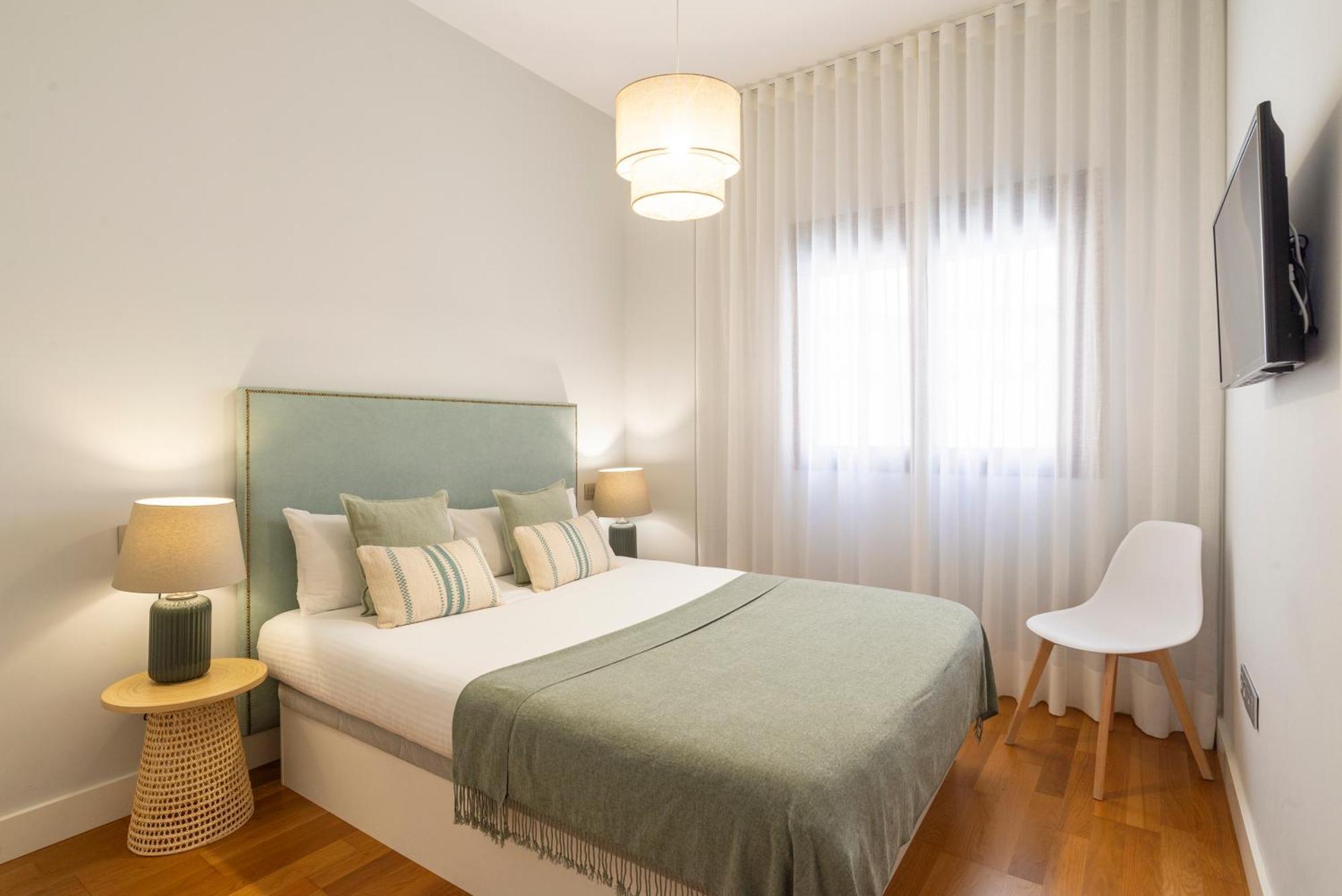 Souviron & Old Town By Ele Apartments มาลากา ภายนอก รูปภาพ