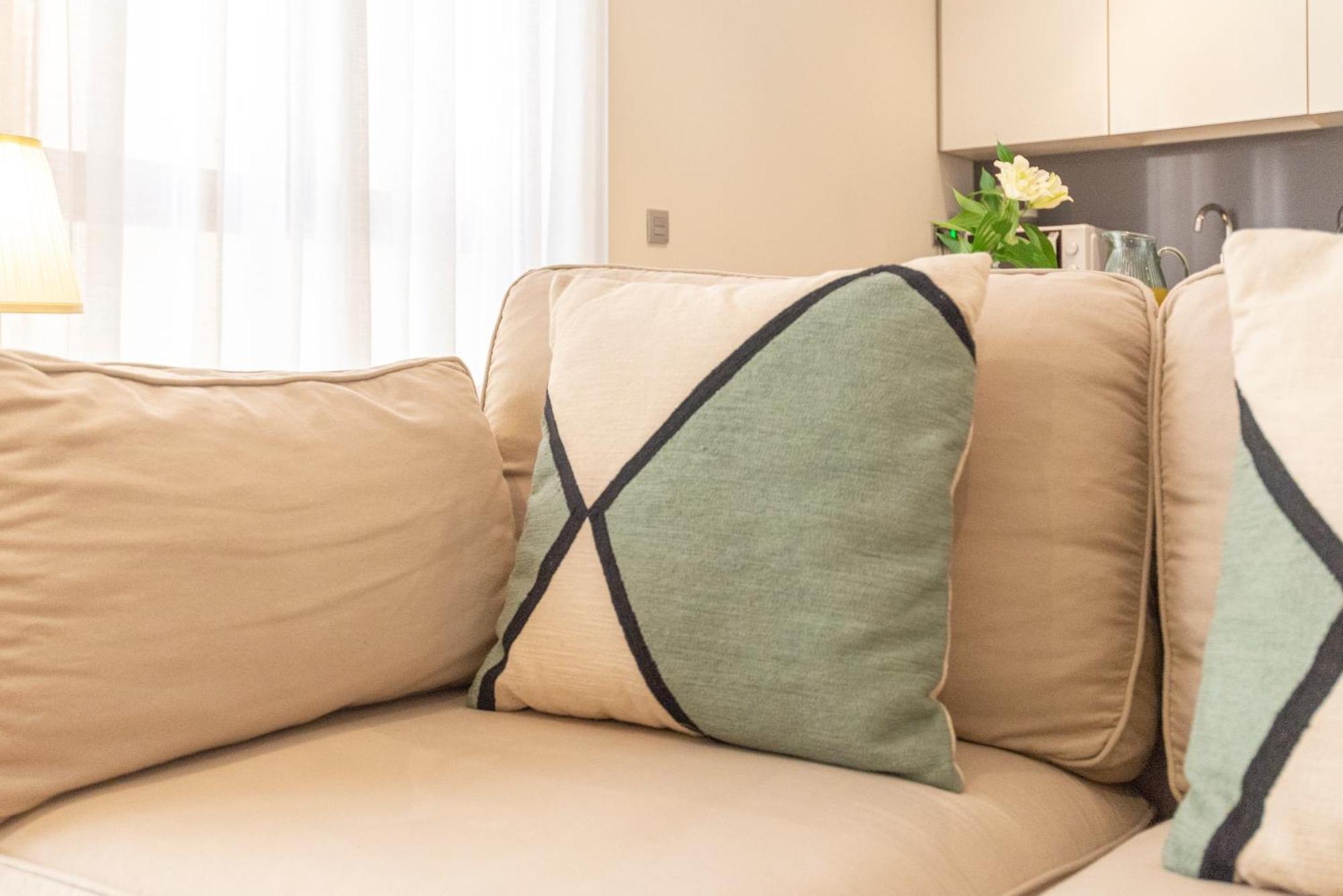 Souviron & Old Town By Ele Apartments มาลากา ภายนอก รูปภาพ